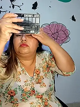 curvy diva  online show from December 2025 10:44:02 AM