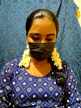 mini-queen online show from November 2025 06:07:02 PM