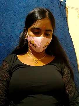 Snapshot of mini-queen chatting on January 2026 07:11:01 PM mini-queen online show from January 2026 07:11:01 PM