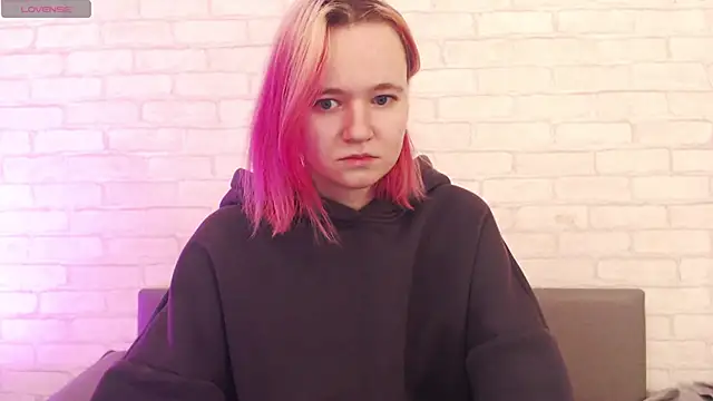 Ericha Stone online show from November 2025 02:21:02 AM