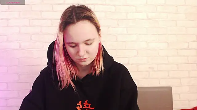 Ericha Stone online show from February 2026 01:37:02 AM