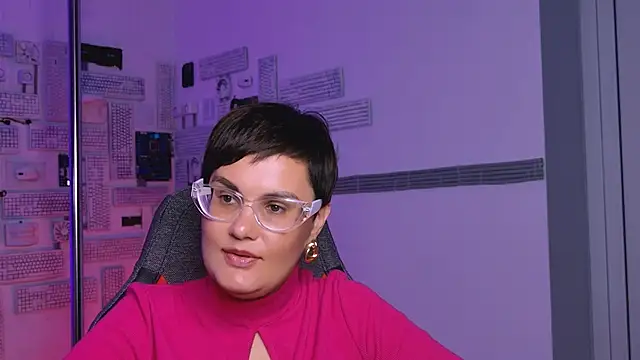 LauraDavidsons online show from September 2025 08:14:01 AM