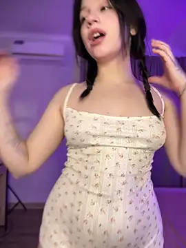 YourLittleDevil online show from February 2026 06:51:01 AM