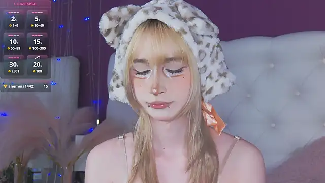 cutetomie online show from April 2026 09:23:01 PM