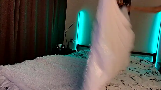 Missss Eva online show from October 2025 06:50:02 PM