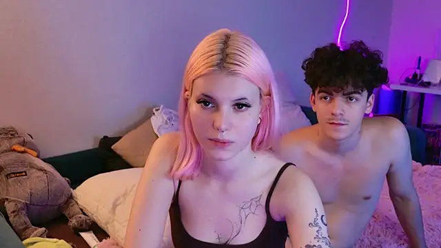 Alice18James online show from September 2025 11:04:01 PM