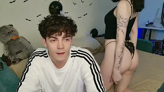 Alice18James online show from October 2025 09:06:02 AM