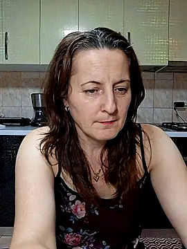 Fluturas2 online show from November 2025 09:09:01 PM