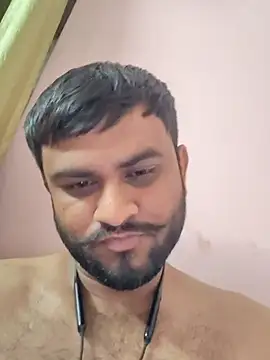Snapshot of Frvgggghh chatting on April 2026 12:22:01 AM Frvgggghh online show from April 2026 12:22:01 AM
