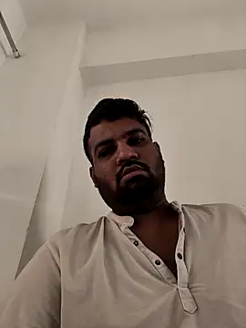 vinay smalldick online show from April 2026 01:39:01 AM