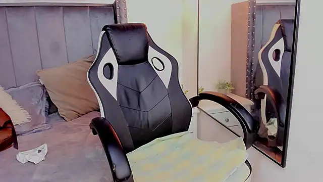 Miyu Komori online show from March 2026 07:52:01 PM