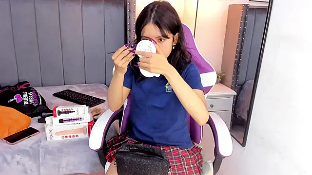 Snapshot of Miyu_Komori chatting on May 2026 07:52:02 PM Miyu Komori online show from May 2026 07:52:02 PM