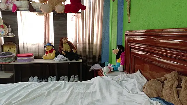  Charlize theron  online show from February 2026 08:59:01 PM