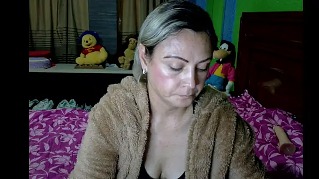 Snapshot of _Charlize_theron_ chatting on April 2026 02:51:02 AM Charlize theron online show from April 2026 02:51:02 AM