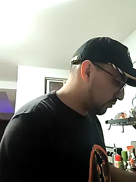 Snapshot of Jharicio-89 chatting on November 2025 03:23:01 AM Jharicio-89 online show from November 2025 03:23:01 AM