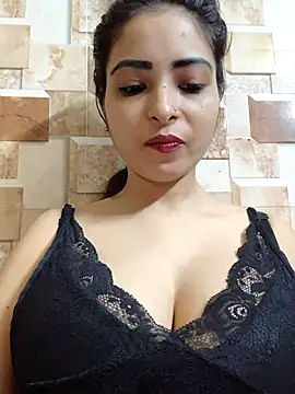 Snapshot of QUEEN-ADITI chatting on September 2025 02:18:02 PM QUEEN-ADITI online show from September 2025 02:18:02 PM