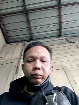 Arya85 online show from September 2025 12:03:01 AM