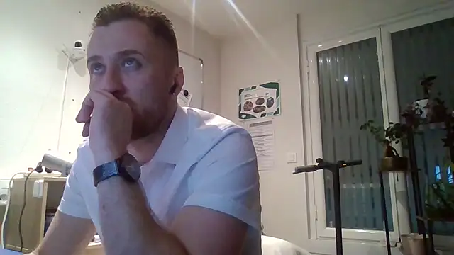 Snapshot of Keviios chatting on October 2025 05:59:02 PM Keviios online show from October 2025 05:59:02 PM