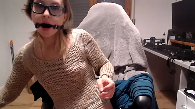 Snapshot of L_Sofia chatting on January 2026 07:24:02 AM L Sofia online show from January 2026 07:24:02 AM