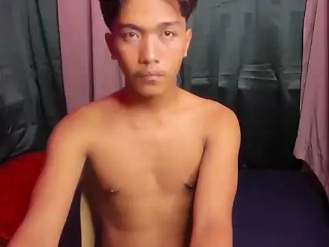 Snapshot of chris_hot_asian_loverboy chatting on February 2026 09:13:02 AM chris hot asian loverboy online show from February 2026 09:13:02 AM