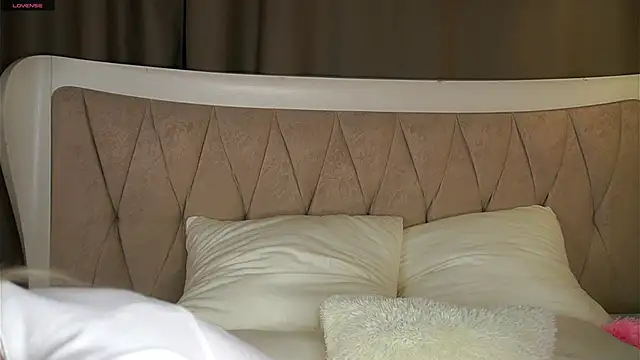 Snapshot of MarciDarugar chatting on October 2025 05:22:02 PM MarciDarugar online show from October 2025 05:22:02 PM