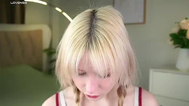 Snapshot of MarciDarugar chatting on January 2026 03:28:01 PM MarciDarugar online show from January 2026 03:28:01 PM