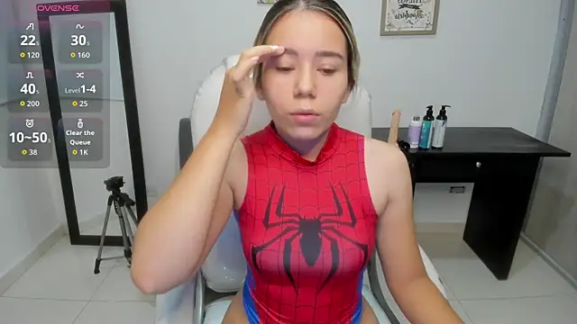 Aiilyn Ds online show from September 2025 09:45:02 AM