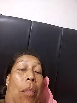 Naomi-Mature online show from February 2026 10:30:01 PM