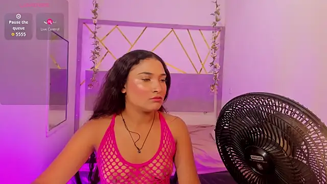 BellaSky4 online show from December 2025 02:16:02 AM