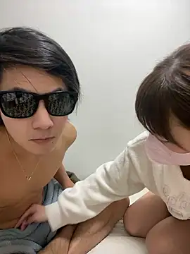 erokami36 online show from November 2025 01:33:02 PM