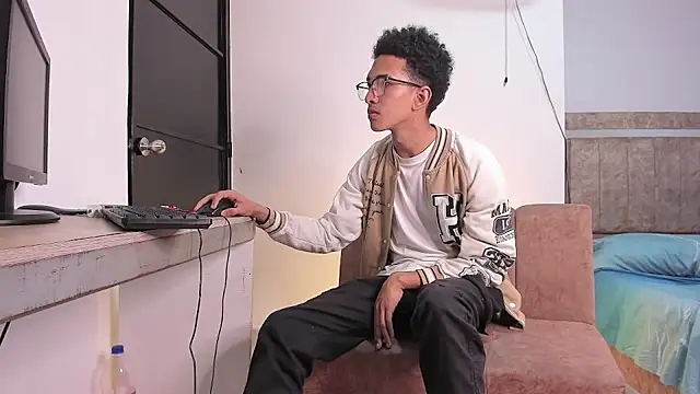 Cj davis  online show from October 2025 03:37:02 AM