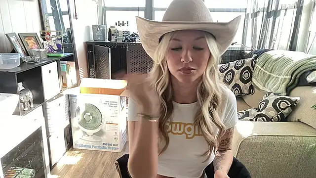 Snapshot of playwithdakota chatting on November 2025 06:42:02 PM playwithdakota online show from November 2025 06:42:02 PM