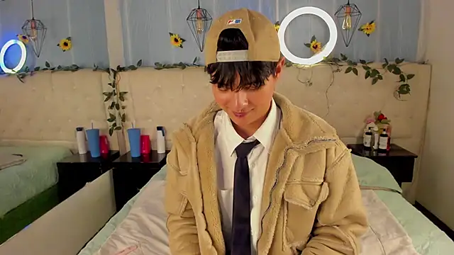 AleAurarashi online show from November 2025 04:33:02 AM