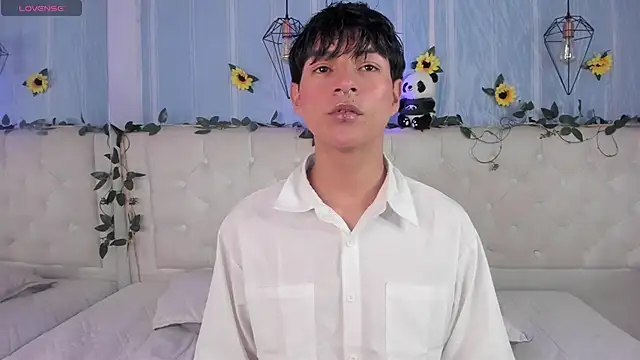 AleAurarashi online show from December 2025 03:37:02 AM