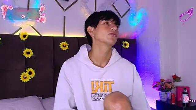 AleAurarashi online show from April 2026 04:14:01 PM