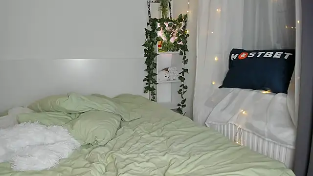 Snapshot of lilkimch chatting on March 2026 02:01:01 PM lilkimch online show from March 2026 02:01:01 PM