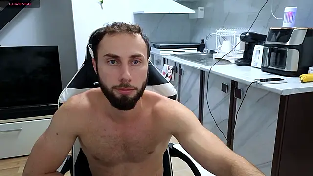 Snapshot of RyanStorm_ chatting on July 2026 06:43:02 PM RyanStorm online show from July 2026 06:43:02 PM