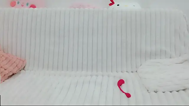 Emmahahaha17 online show from November 2025 02:19:02 PM