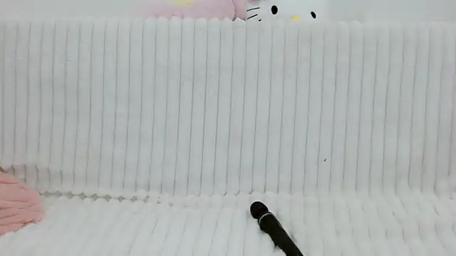 Snapshot of Emmahahaha17 chatting on March 2026 02:52:01 PM Emmahahaha17 online show from March 2026 02:52:01 PM