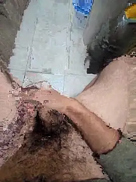 WelloffUpthrow online show from December 2025 04:06:02 AM