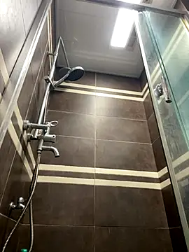 300-AMAM online show from October 2025 04:20:02 AM