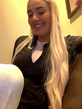 louisa1238x online show from October 2025 08:20:01 PM
