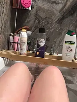 Imogenbabyyy online show from April 2026 08:22:01 PM