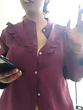 Snapshot of Love_birdss69 chatting on October 2025 09:02:02 AM Love birdss69 online show from October 2025 09:02:02 AM