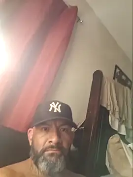 Cruz1522 online show from October 2025 09:38:02 AM