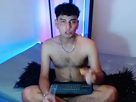 Snapshot of Valentin_peach chatting on September 2025 12:54:01 AM Valentin peach online show from September 2025 12:54:01 AM