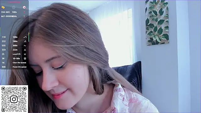 Orivienne online show from September 2025 07:09:02 AM