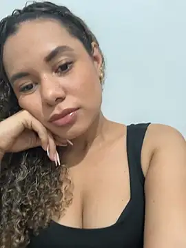 angie leonn online show from July 2026 12:13:01 AM