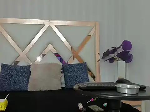 LicyEvans1 online show from October 2025 03:11:02 PM