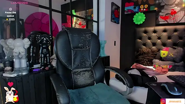 miIa bratz online show from February 2026 08:14:02 PM